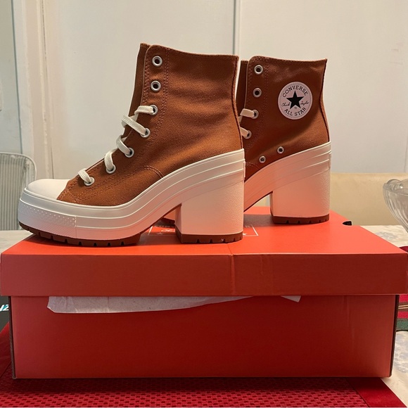 Converse De Luxe Heels - Picture 4 of 5